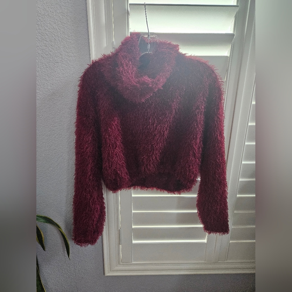 Cozy Burgundy Fuzzy Crop Sweater Size Medium